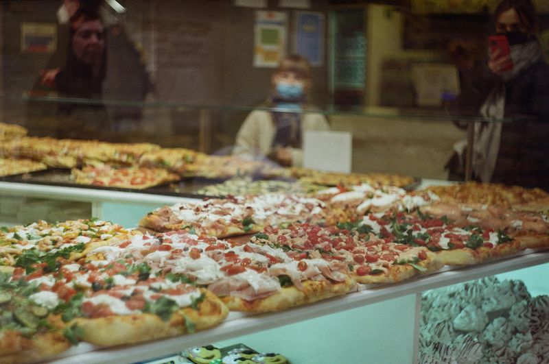 Rusty's Pizzeria dining room